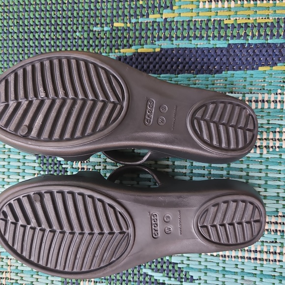 Sandals - Picture 2 of 4